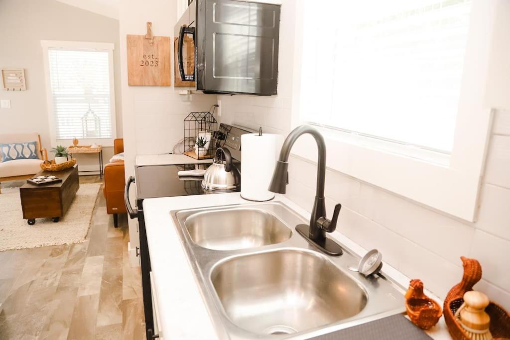 The Little Getaway-Sleeps 4, Firepit, Pet Friendly Villa Pottsboro Exteriör bild
